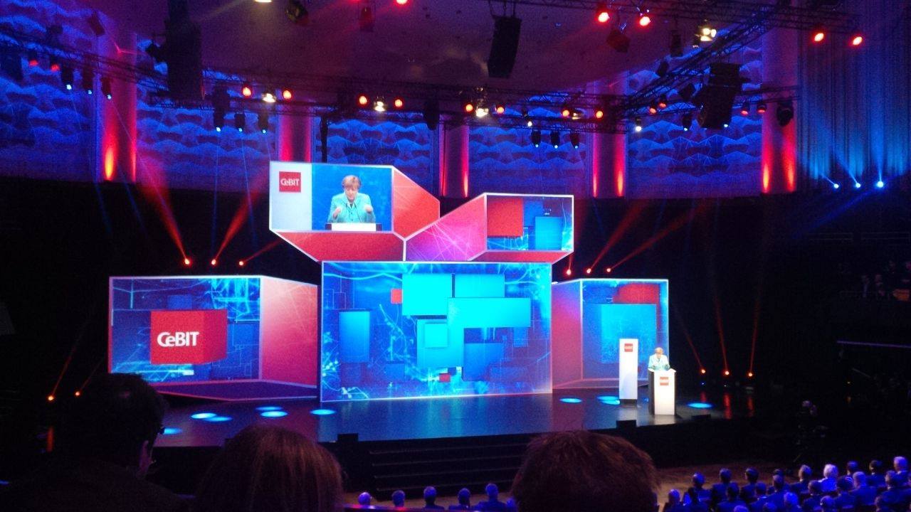 11054376_813427752056676_1113482328395430190_o